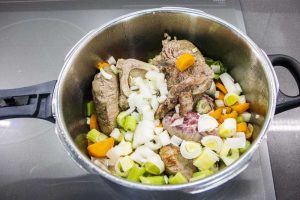 rabo de toro desmigado glaseado con rosti de patata | carnes