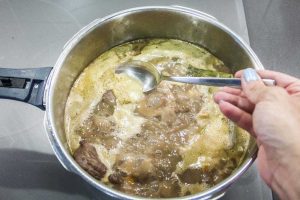 rabo de toro desmigado glaseado con rosti de patata | carnes