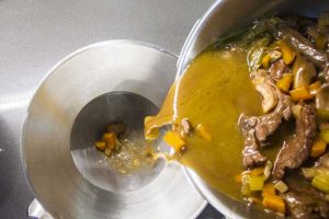 rabo de toro desmigado glaseado con rosti de patata | carnes