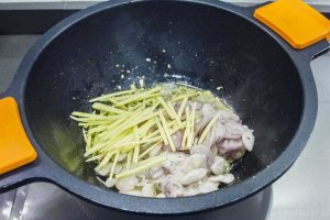 noodles estilo thai con curry rojo | cocinas
